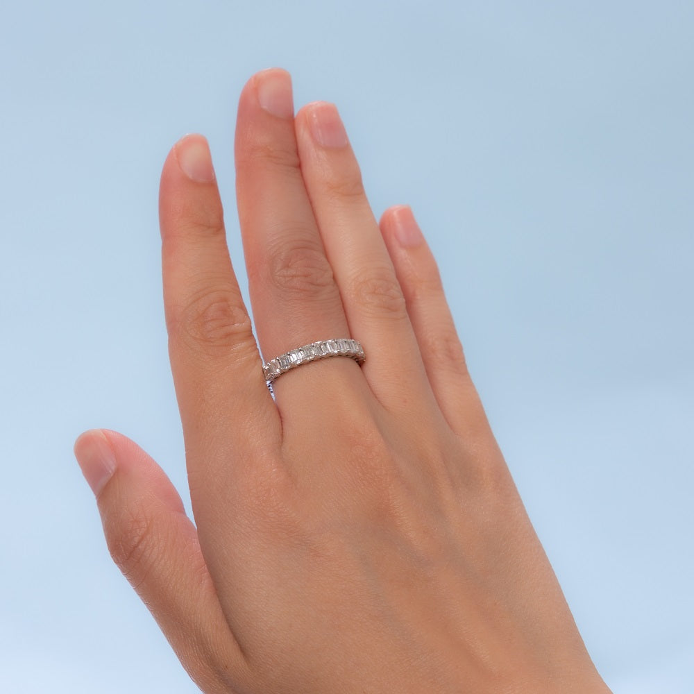 Emerald Cut Diamond Eternity Band (2.50 ct.) 4-Prongs Setting in 14K Gold